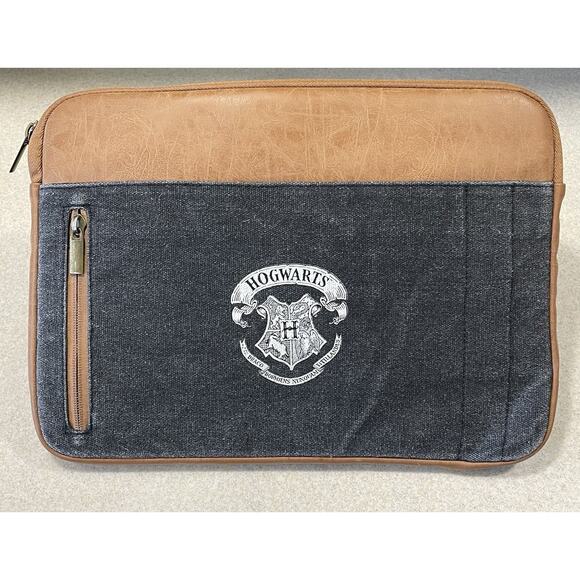 Harry Potter Notebook Laptop Sleeve Case Hogwarts W/Pockets & Soft Interior - Picture 1 of 10